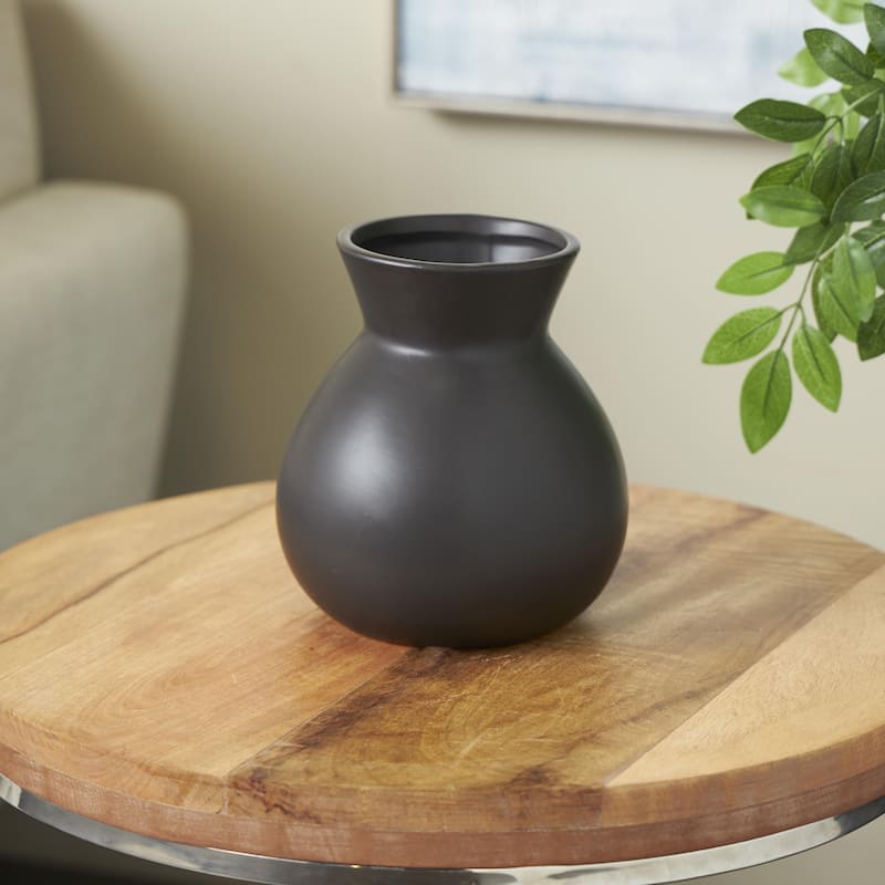 Ceramic Minimalistic Decorative Vase - Black or White - Roche River Decor