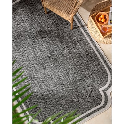 Livabliss Miami Beach Traditional Indoor/Outdoor Area Rug