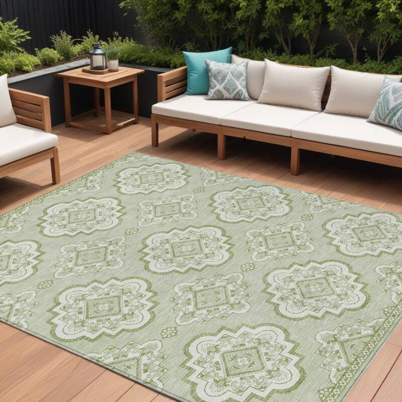 HomeRoots Medallion Transitional Rectangle Outdoor Rug - 9' X 12'