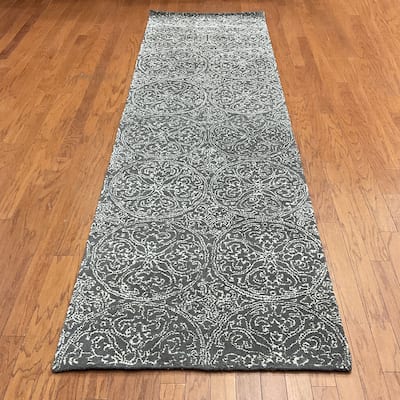HERAT ORIENTAL Handmade Tibetan Wool Rug - 3' x 10'9