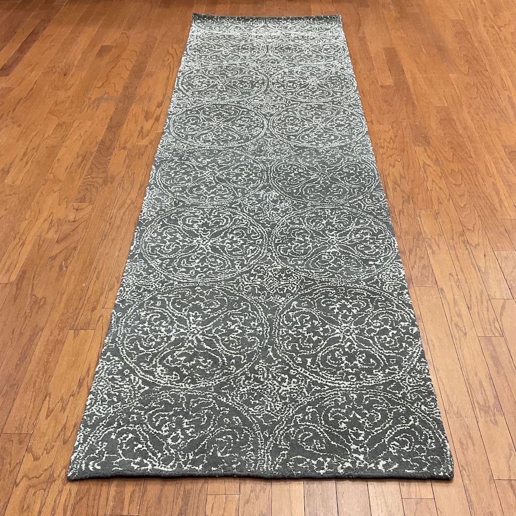 HERAT ORIENTAL Handmade Tibetan Wool Rug - 3' x 10'9