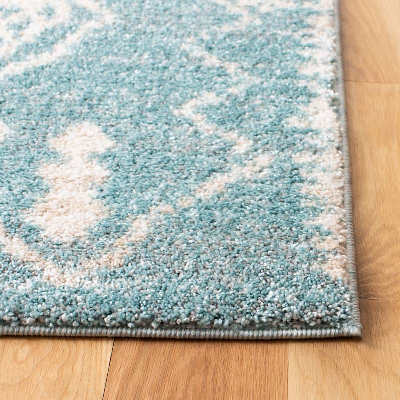 SAFAVIEH Tunisia Agatha Moroccan Rug