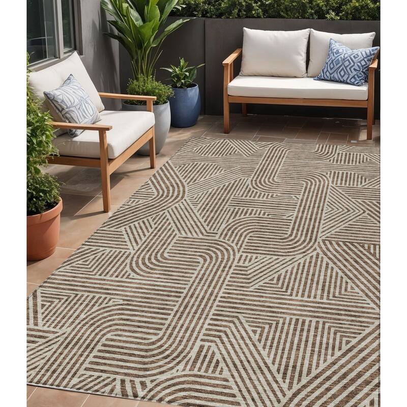 HomeRoots Abstract Transitional Rectangle Outdoor Rug - 5' X 8'