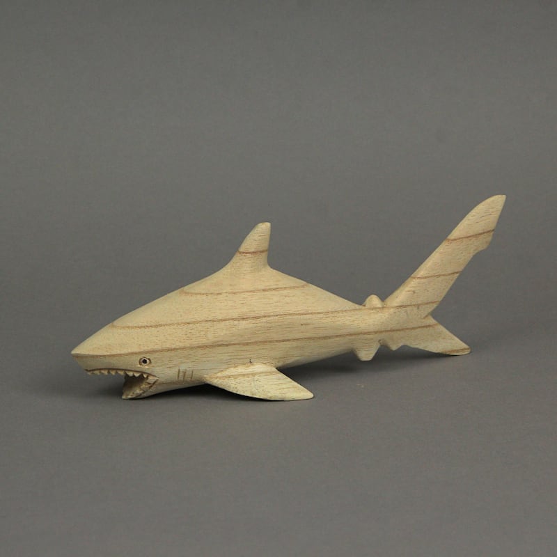 8 Inch Hand Carved Imitation Shark Wooden Sculpture Figurine Beach Home Decor - 2.75 X 8 X 2.75 inches