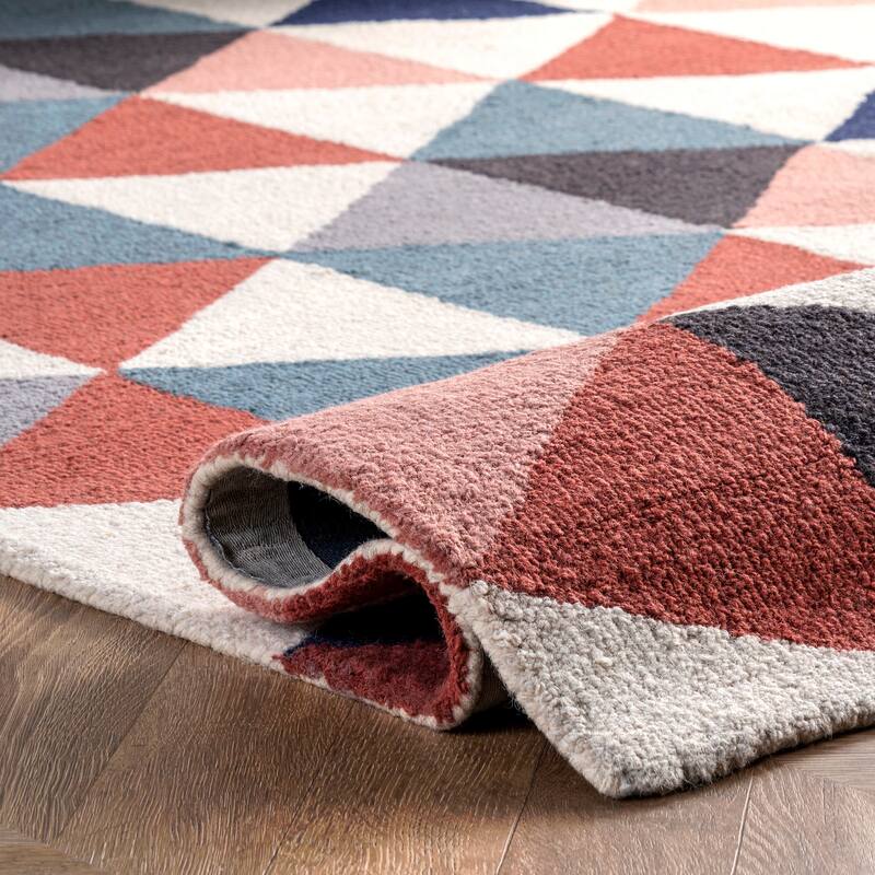 Nuloom Bianca Triangles Area Rug