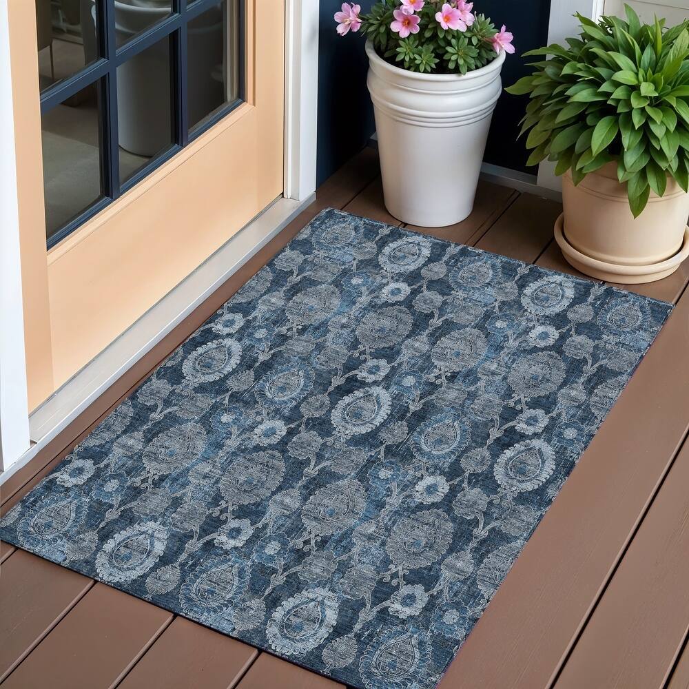 HomeRoots Damask Transitional Rectangle Outdoor Rug