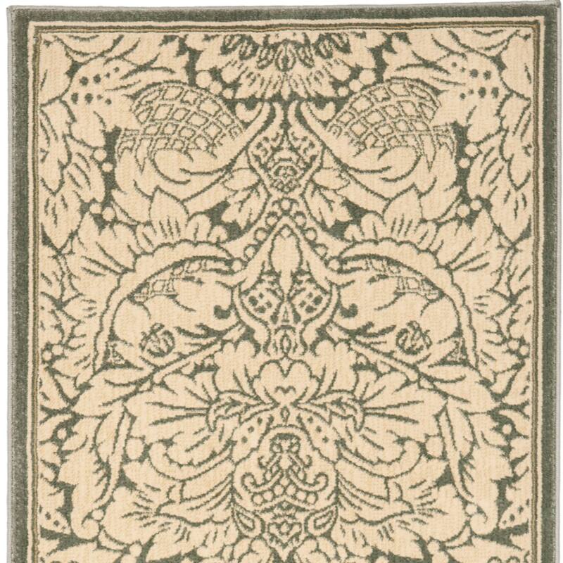 SAFAVIEH Treasure Floral Ivory Rug