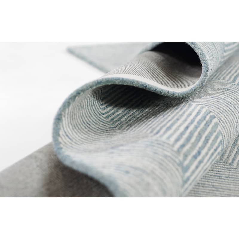 Momeni Charles Hand-tufted Wool Chevron Pattern Area Rug