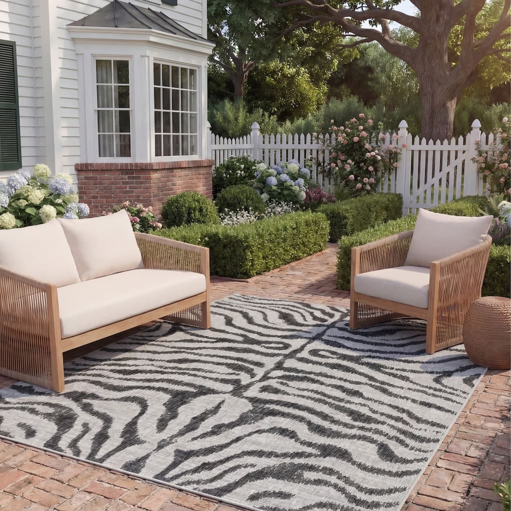 SAFAVIEH Courtyard Kalyonka Indoor/ Outdoor Waterproof Patio Backyard Rug