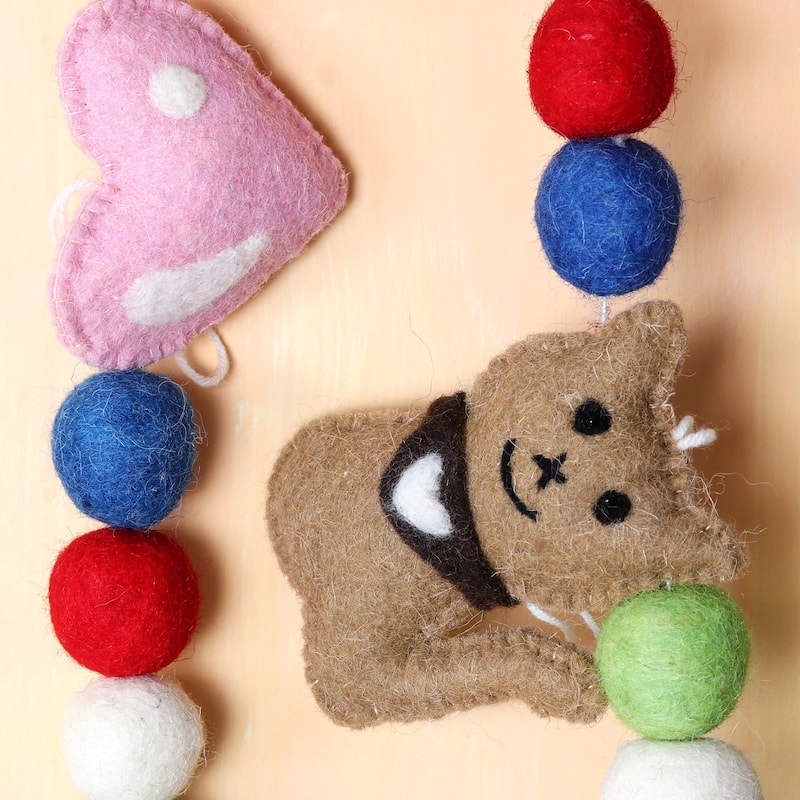 Novica Handmade Kitty Christmas Wool Felt Garland