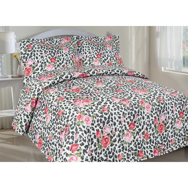 Rose Blossom Quilt Set. Opens flyout.