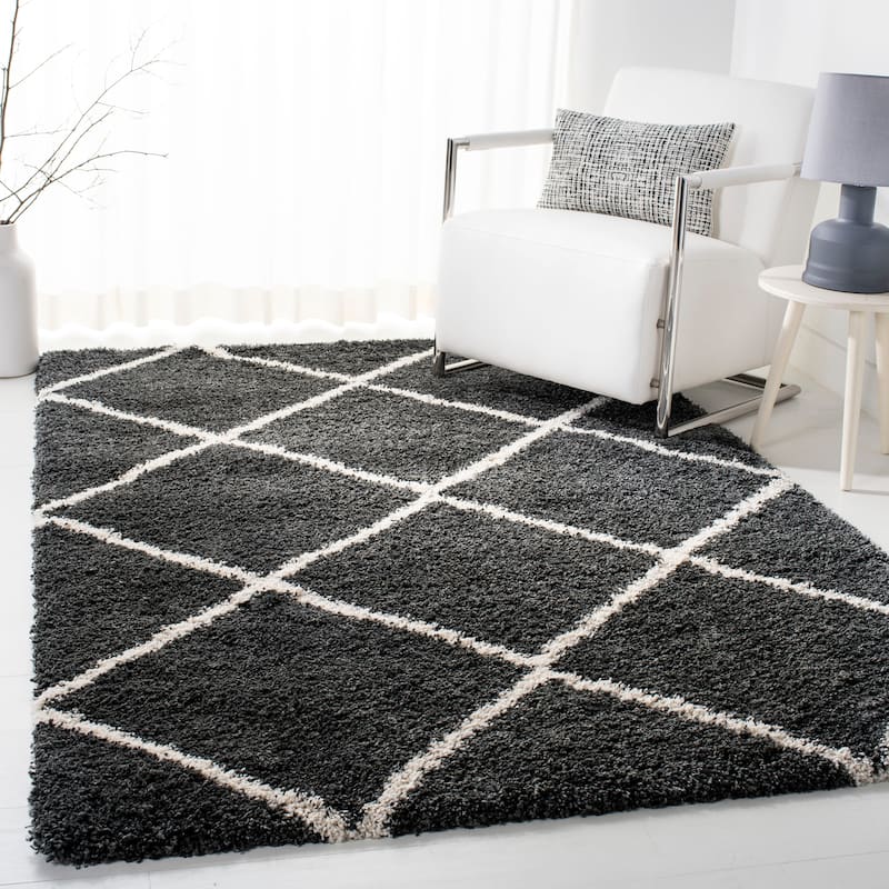 SAFAVIEH Hudson Shag Estella Diamond Trellis 2-inch Thick Rug - 6' x 9' - Dark Grey/Ivory