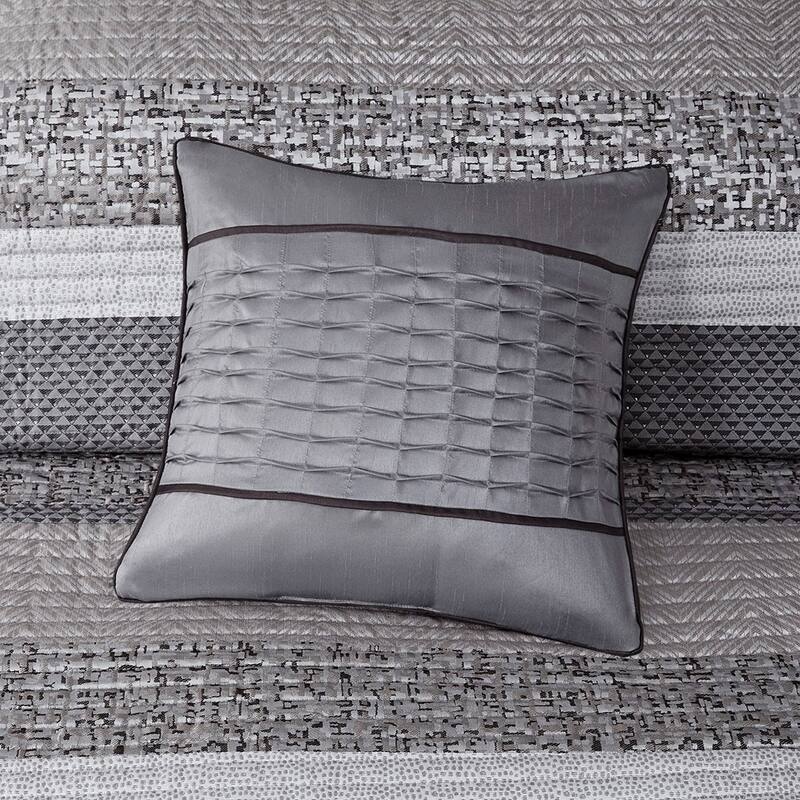 GDF Studio - Rhapsody Reversible Jacquard Quilt Set with Decorative Pillows