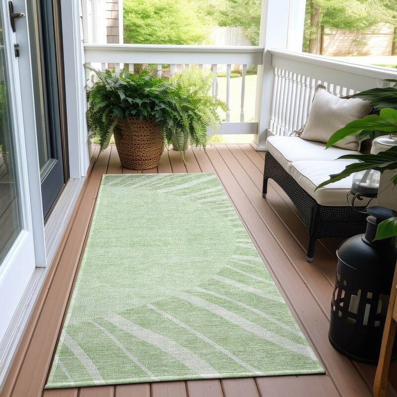 Machine Washable Indoor/ Outdoor Chantille Modern Sunburst Rug - Aloe - 2'3" x 7'6"