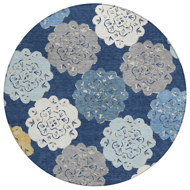 Machine Washable Indoor/ Outdoor Global Motif Chantille Rug