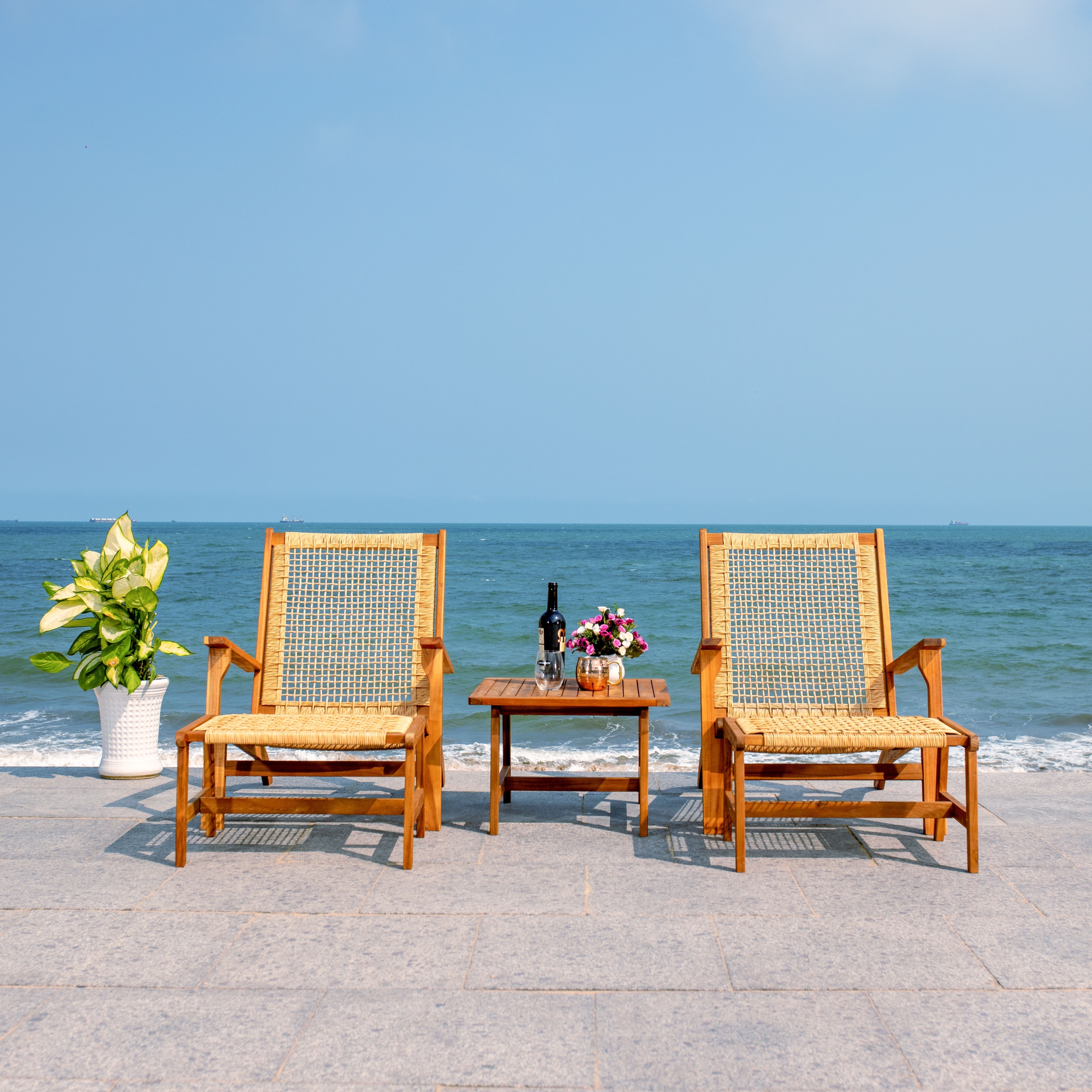 Safavieh outdoor top dining chairs