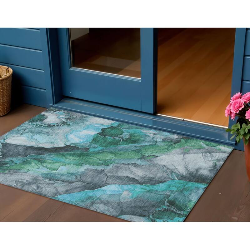 HomeRoots Floral Transitional Rectangle Outdoor Rug - 3' x 5'