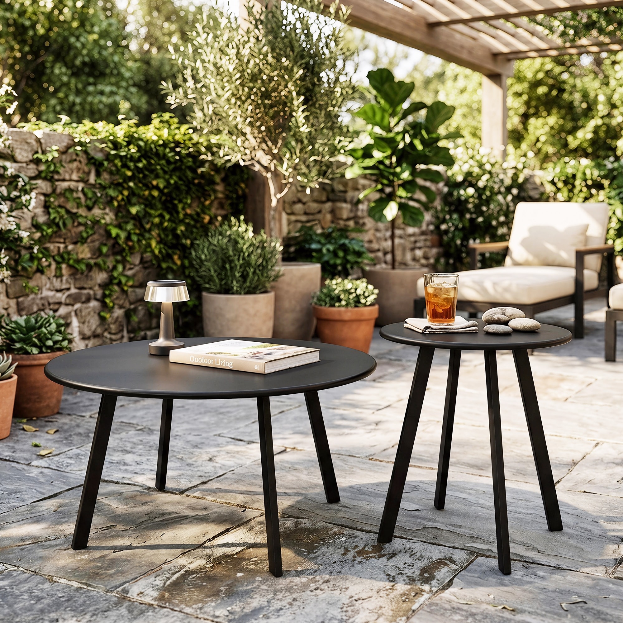 2-Piece Round Nesting Coffee Table Set,Modern Black Metal Side & End Tables,Space-Saving Accent Table Set,Indoor & Outdoor Use