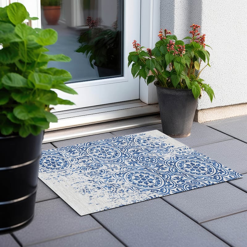 Machine Washable Indoor/ Outdoor Chantille Suzani Vintage Rug - Navy - 1'8" x 2'6"