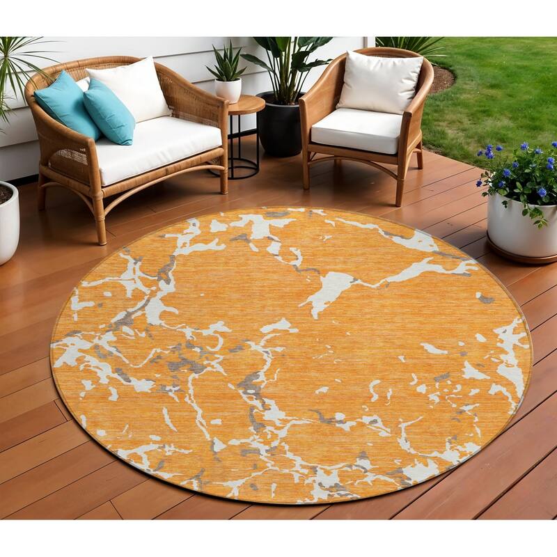 HomeRoots Striped Transitional Rectangle Outdoor Rug - 8' Round