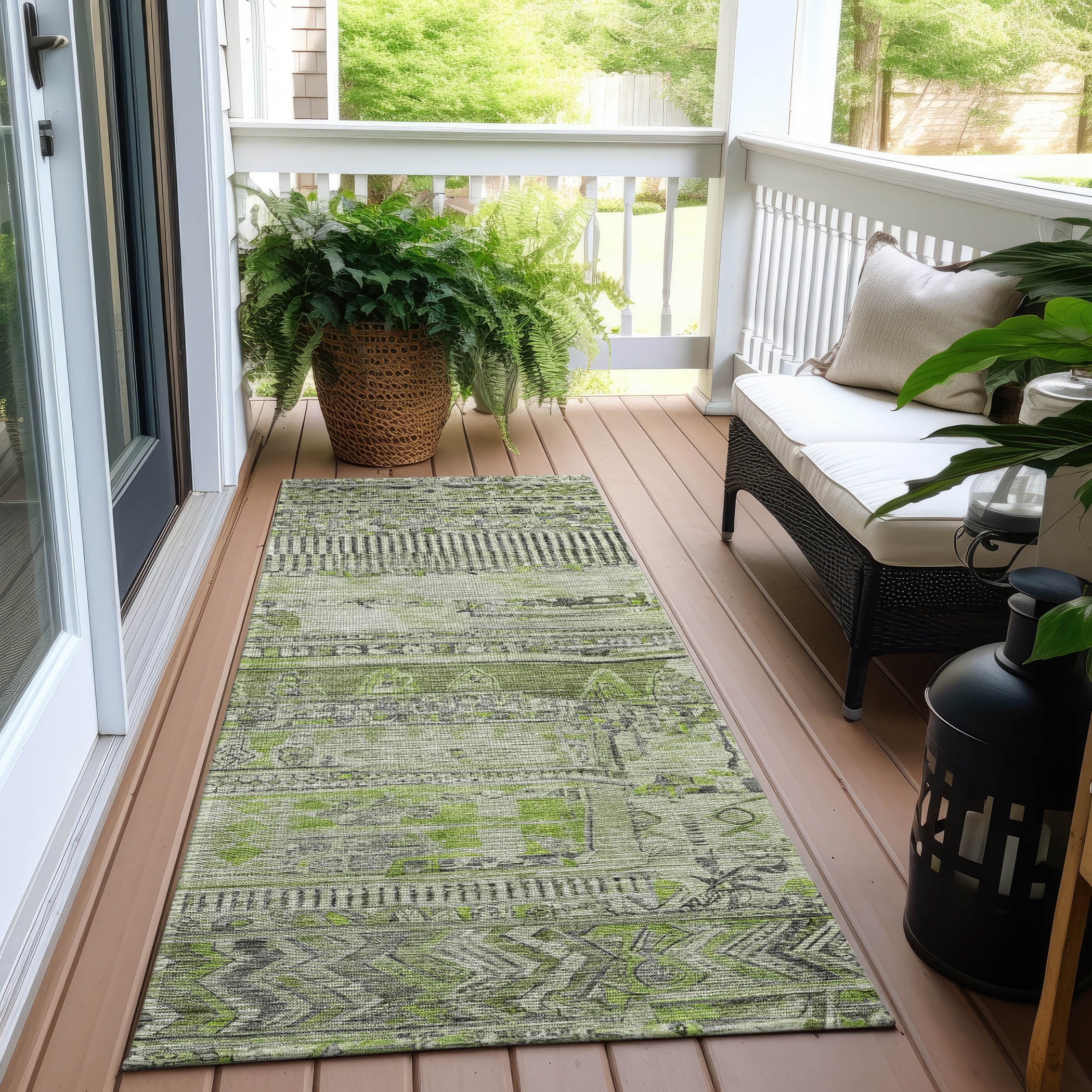 Machine Washable Indoor/ Outdoor Boho Global Chantille Rug