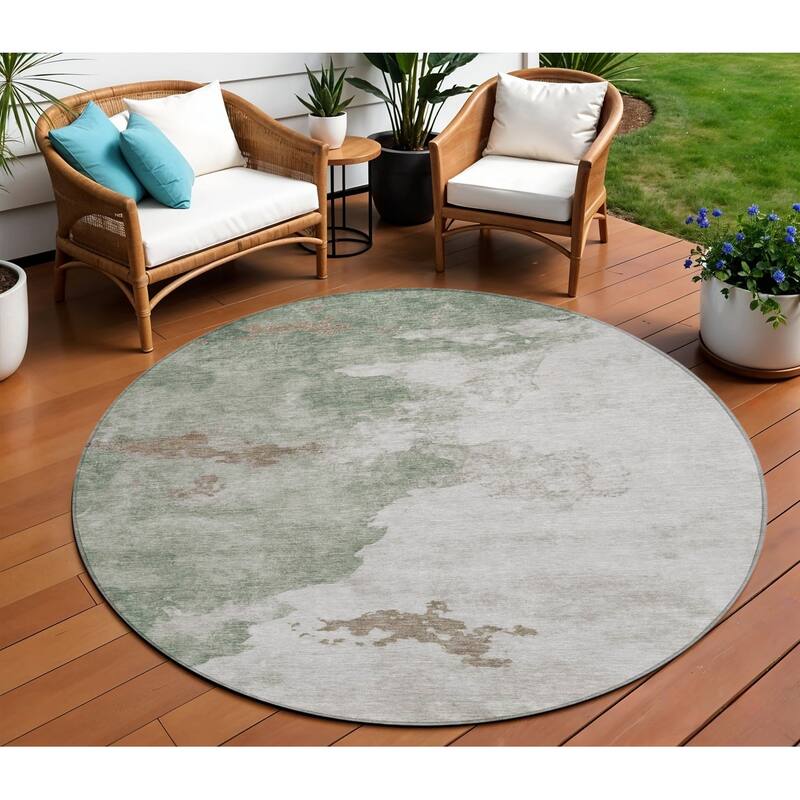 HomeRoots Abstract Transitional Rectangle Outdoor Rug - 8' Round
