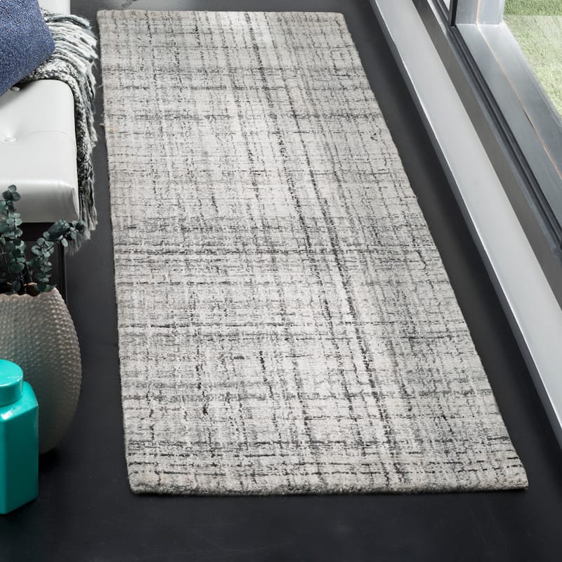 SAFAVIEH Handmade Abstract Nettie Modern Viscose Rug - 2'3"x22'Runner - Grey/Black