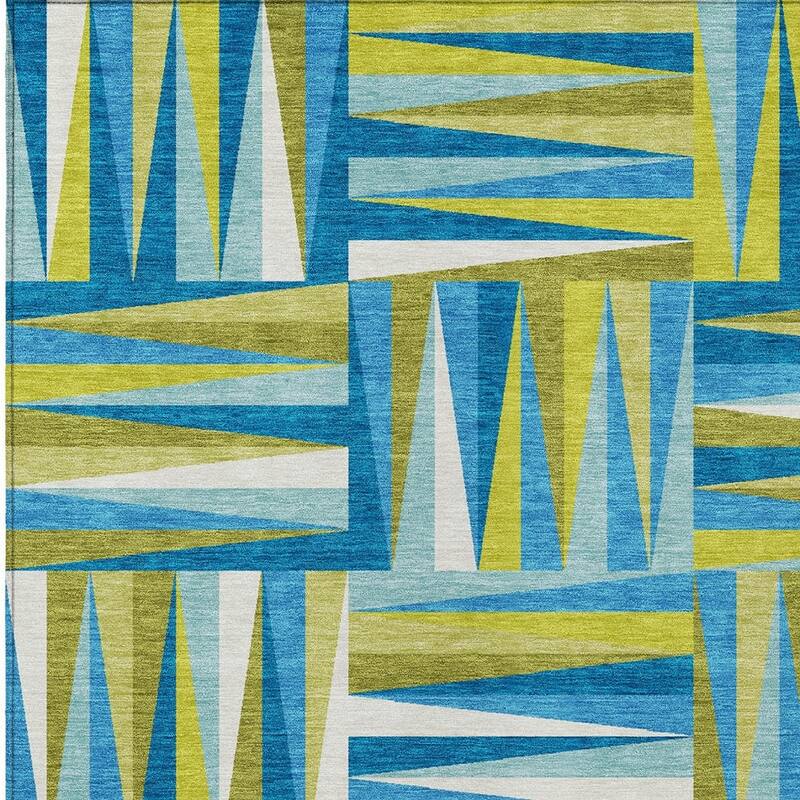 HomeRoots Geometric Transitional Rectangle Outdoor Rug