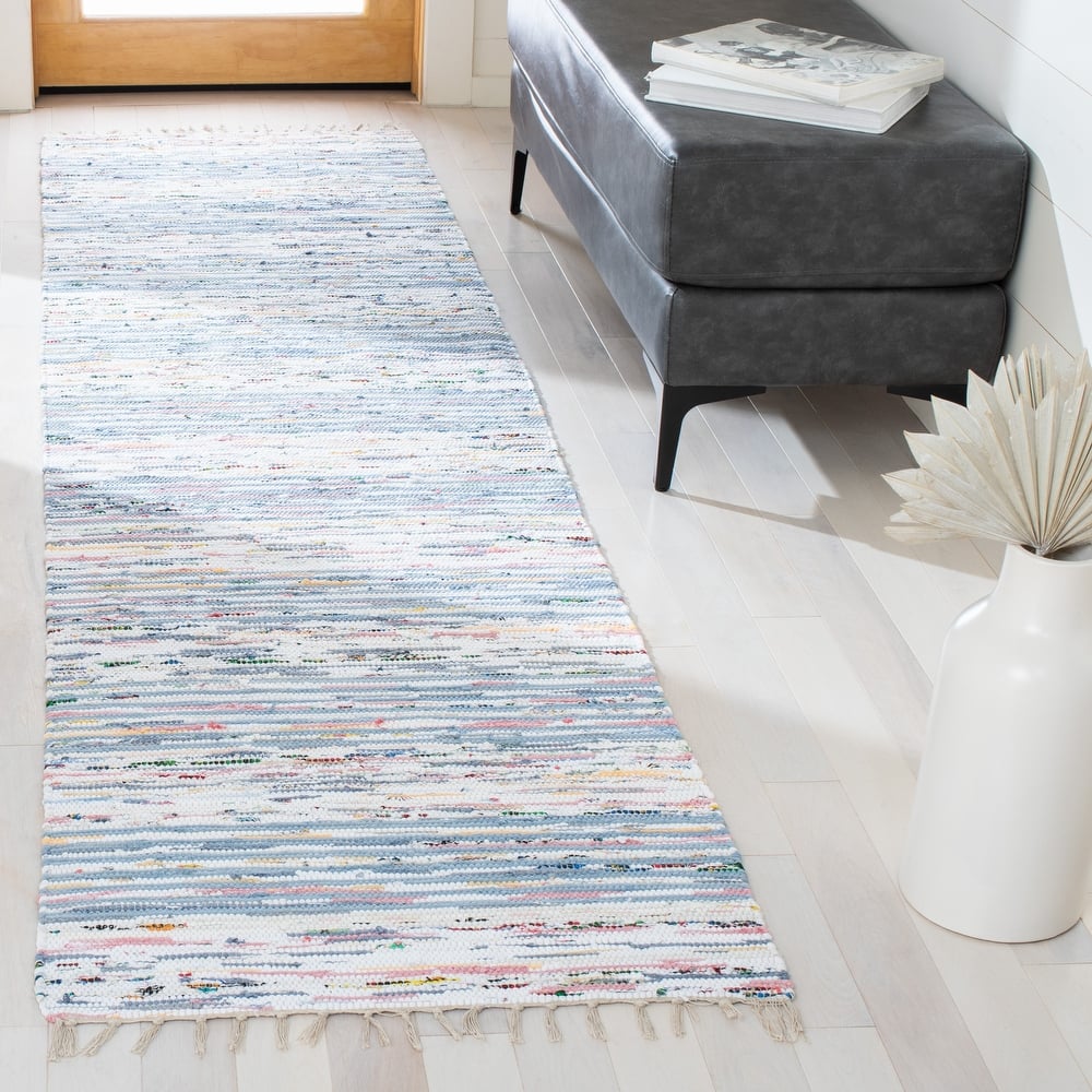 SAFAVIEH Handmade Montauk Miranta Fringe Rug