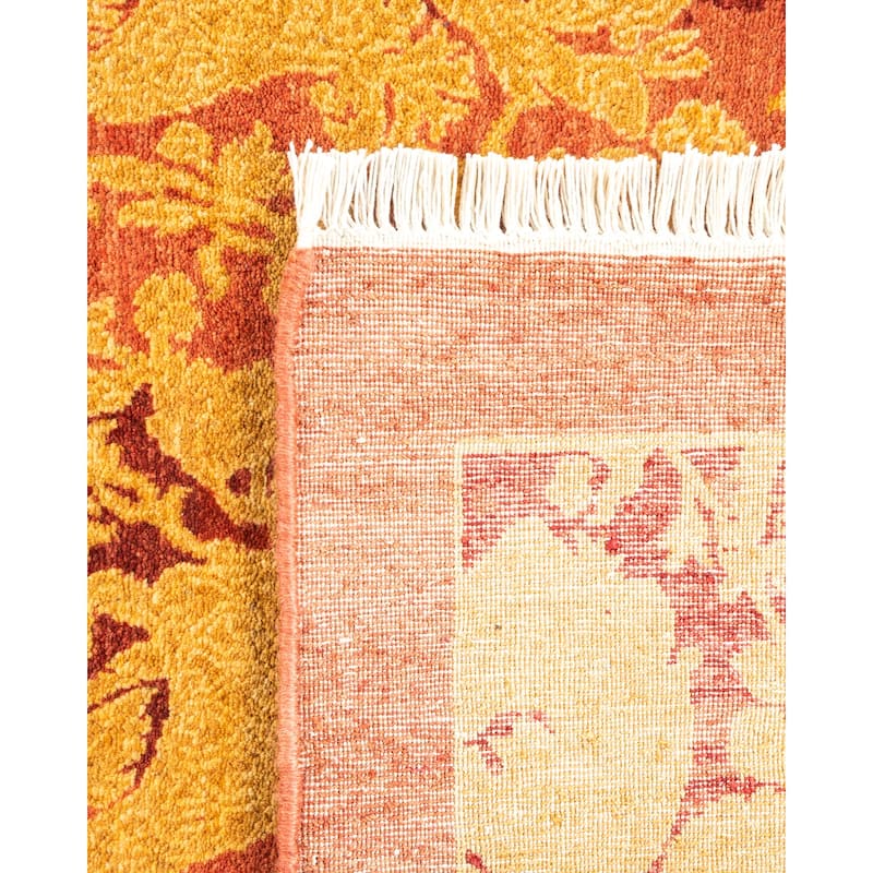 Overton Hand Knotted Wool Traditional Abstract Pink Area Rug - 4' x 6'