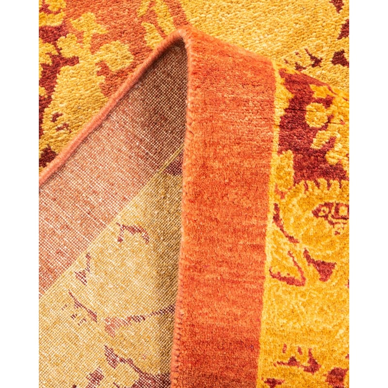 Overton Hand Knotted Wool Traditional Abstract Pink Area Rug - 4' x 6'