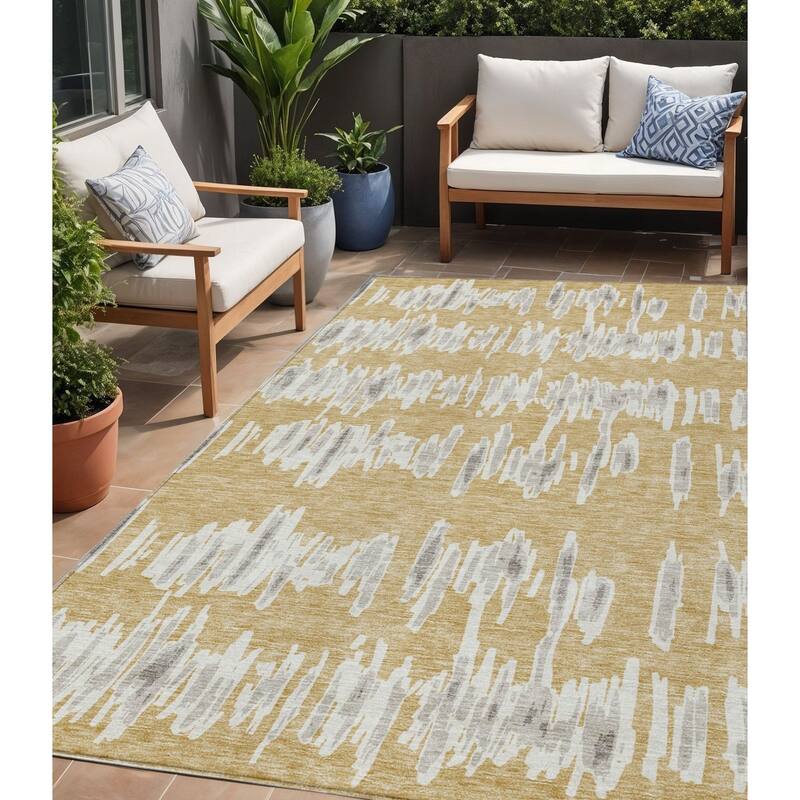 HomeRoots Striped Transitional Rectangle Outdoor Rug - 5' X 8'