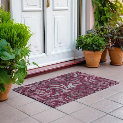 Machine Washable Indoor/ Outdoor Chantille Floral Scroll Rug