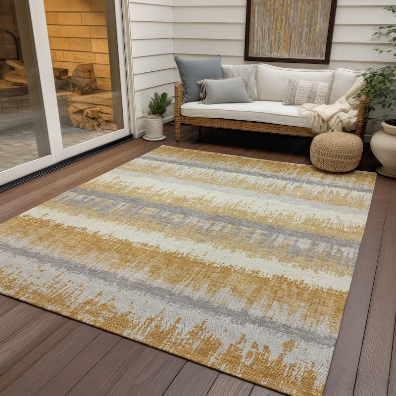 Machine Washable Indoor/ Outdoor Abstract Ombre Chantille Rug - Gold - 8' x 10'