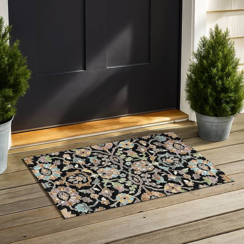 Machine Washable Indoor/ Outdoor Traditional Blanca Chantille Rug - Black - 1'8" x 2'6"