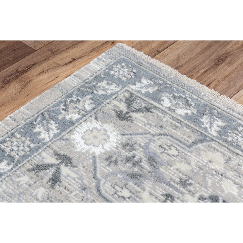 Alora Decor Aurora Grey, Beige, Ivory, and White Classic Wool Blend Rug