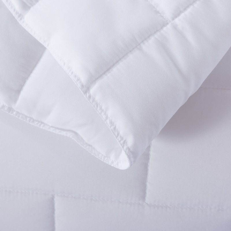 White Goose Nano Down and Feather Blanket