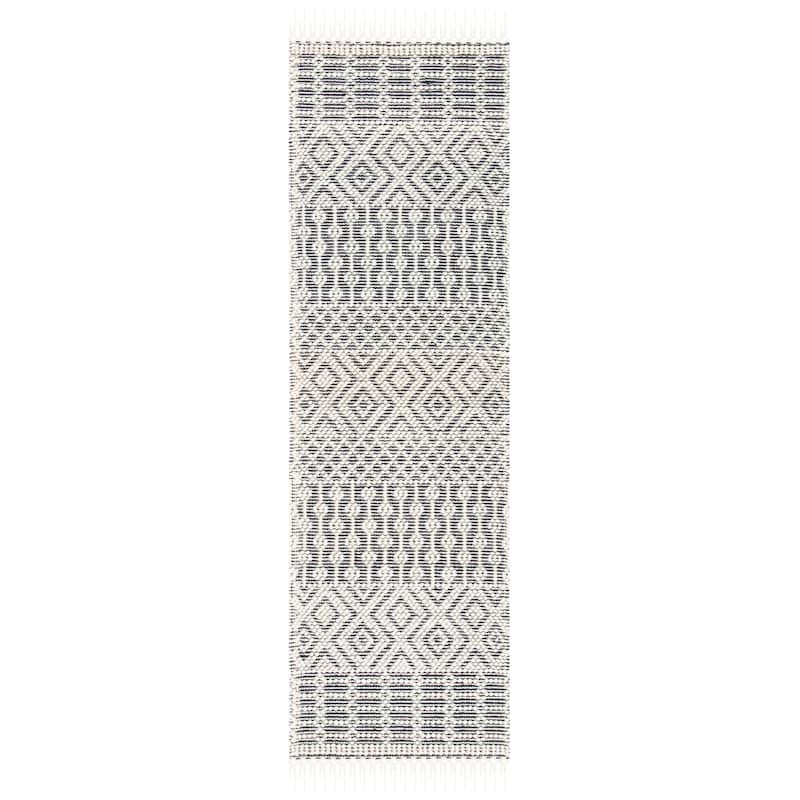 SAFAVIEH Handmade Natura Estel Wool Fringe Rug