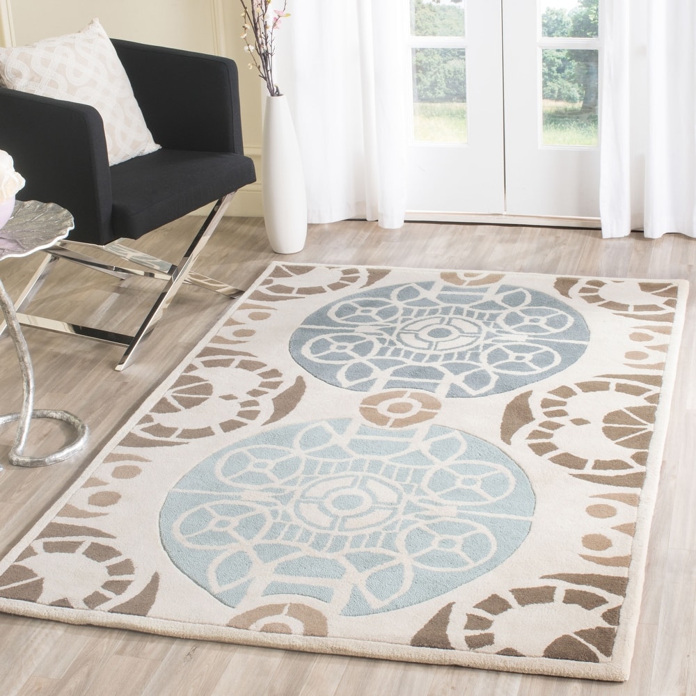 SAFAVIEH Handmade Capri Hilkaa Modern Wool Rug