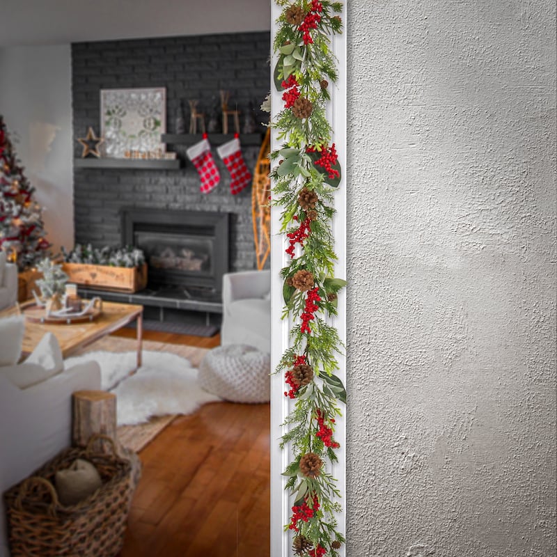 National Tree Company 9 ft. HGTV Home Collection Berries and Greenery Garland - 9 ft