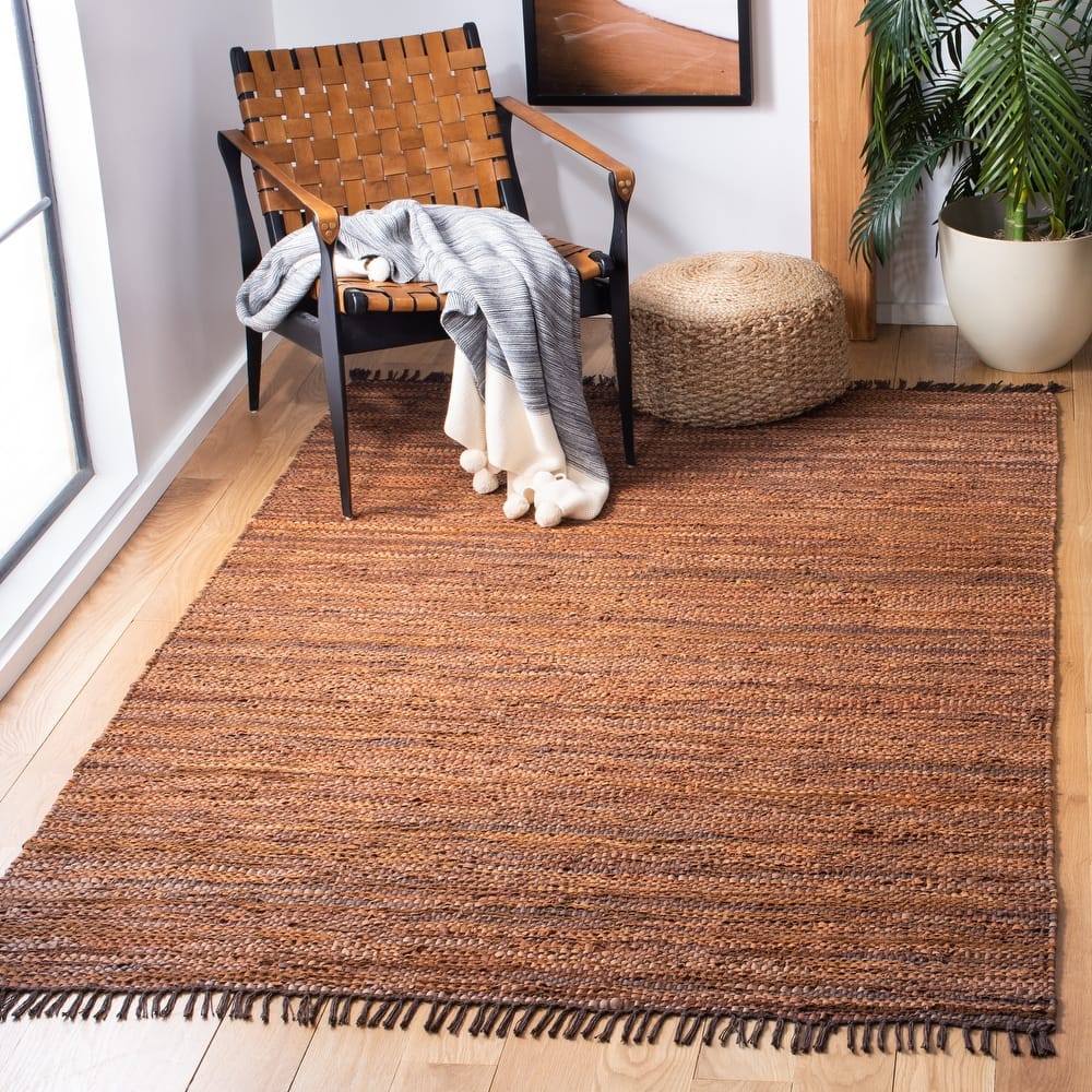 SAFAVIEH Vintage Leather Cindie Flatweave Rug with Fringe
