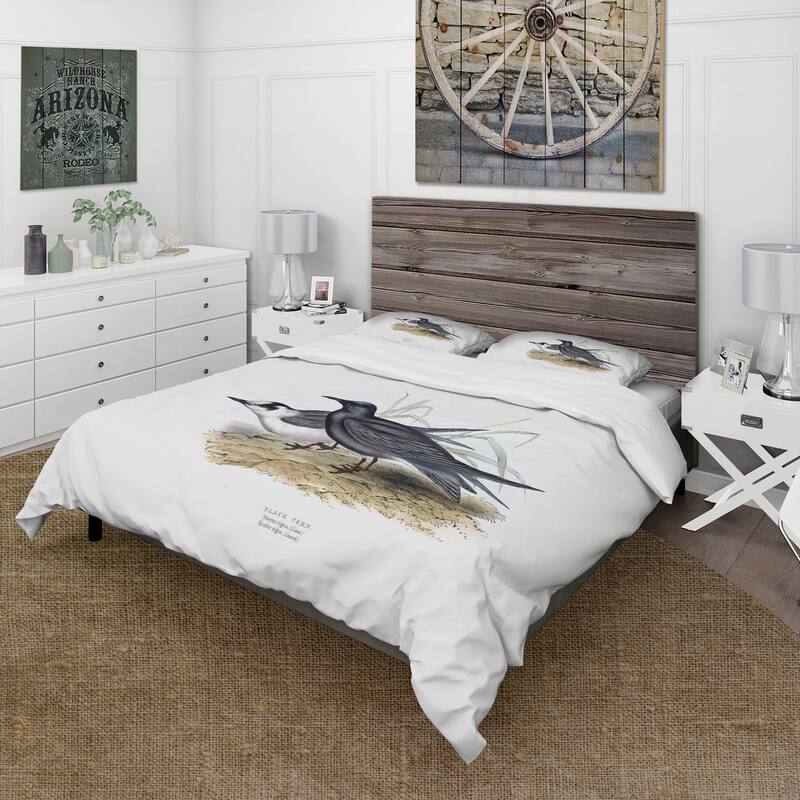 Designart 'Vintage Bird Of Europe II' Traditional Duvet Cover Set - King