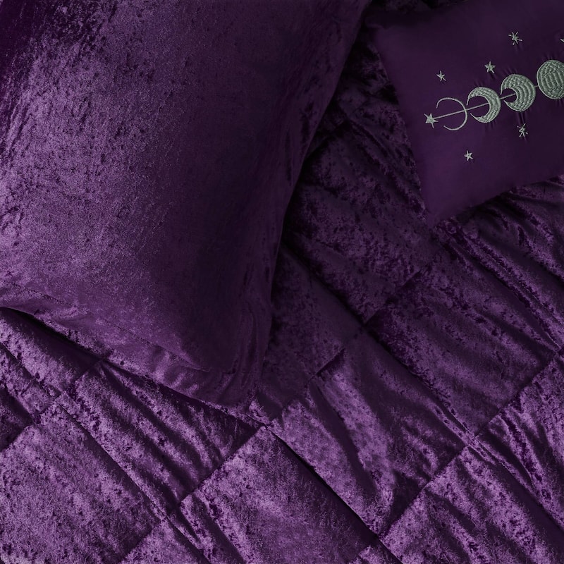 Intelligent Design Isabel Velvet Duvet Cover Set (Insert Excluded)