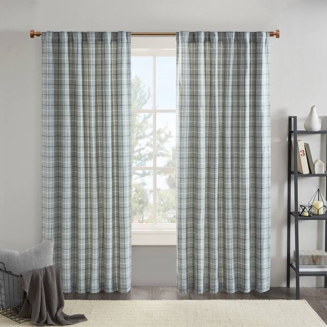 Madison Park Salford Plaid Rod Pocket and Back Tab Single Curtain Panel with Fleece Lining