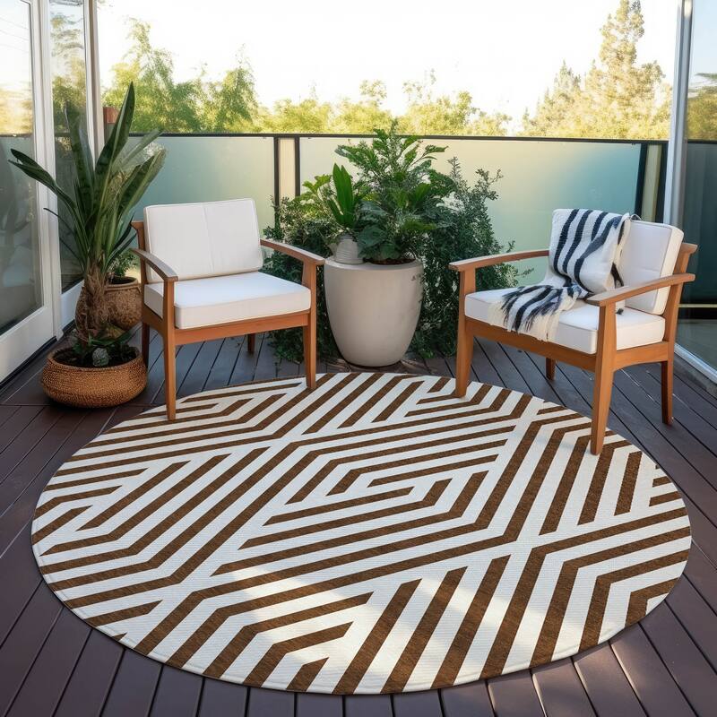 Machine Washable Indoor/ Outdoor Modern Diamonds Chantille Rug - 8' x 8' - Brown