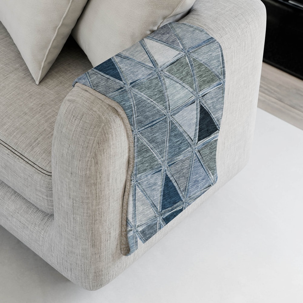 Premium Machine Washable Modern Diamonds Sherpa Throw Blanket