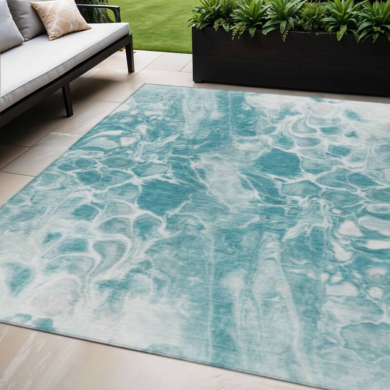 HomeRoots Abstract Transitional Rectangle Outdoor Rug - 5' X 8'