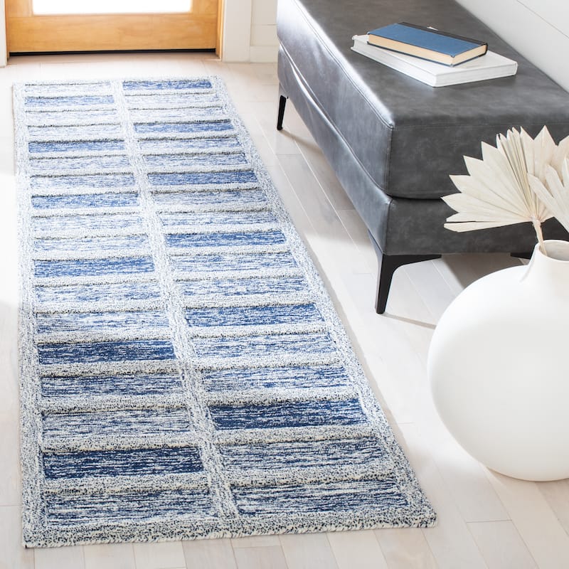 SAFAVIEH Handmade Cambridge Grischa Wool Rug - 2'3" x 8' Runner - Navy