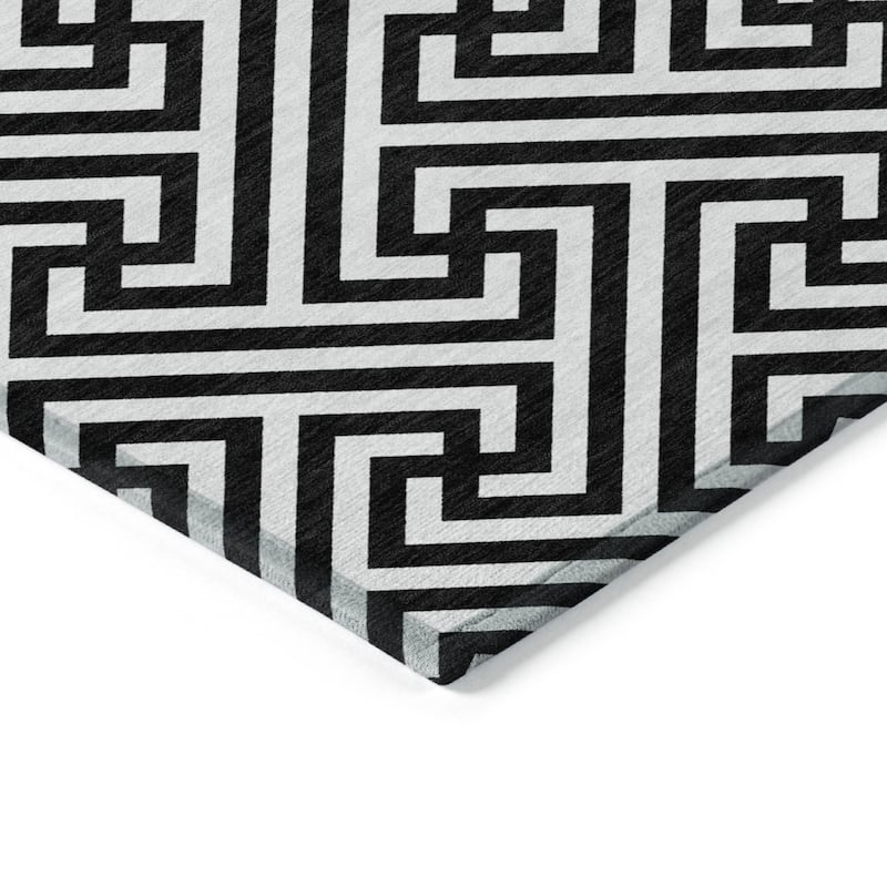 HomeRoots Geometric Transitional Rectangle Outdoor Rug
