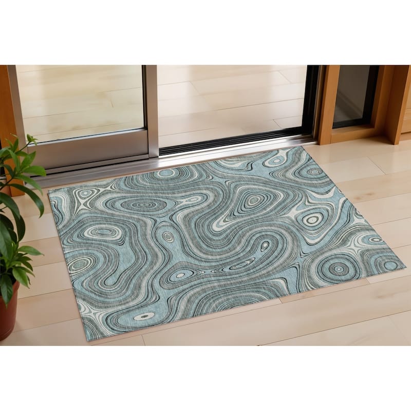 HomeRoots Geometric Transitional Rectangle Outdoor Rug - 3' x 5'